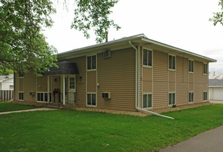 917 9th St in Farmington, MN - Building Photo - Building Photo