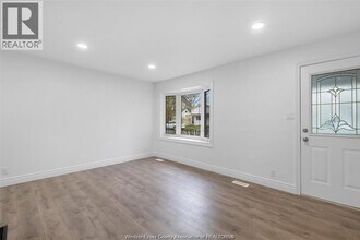 1230 Labadie Rd in Windsor, ON - Building Photo - Building Photo