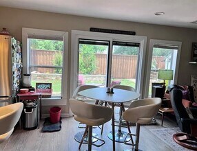 208 N Walnut St in Roanoke, TX - Building Photo - Building Photo