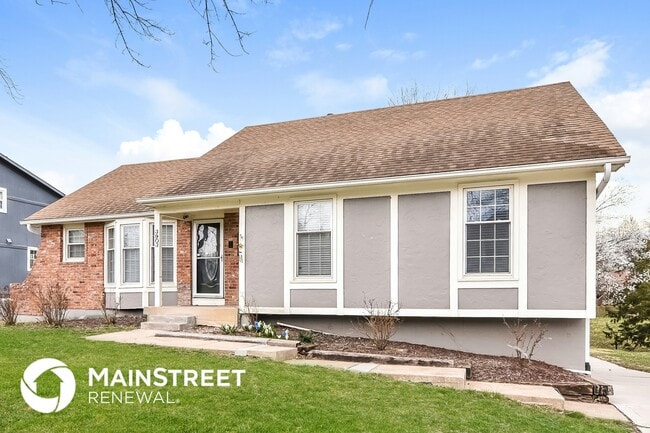 property at 3903 SW Linden Ln