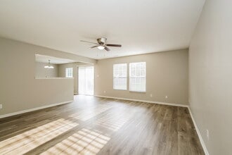 6301 Monteo Ln in Indianapolis, IN - Foto de edificio - Building Photo