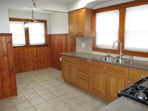 1802 Church St in Streator, IL - Building Photo - Building Photo