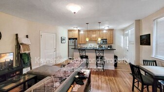 2705 Hanover Ave in Richmond, VA - Building Photo