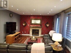 7 Valleywest Rd in Brampton, ON - Building Photo - Building Photo