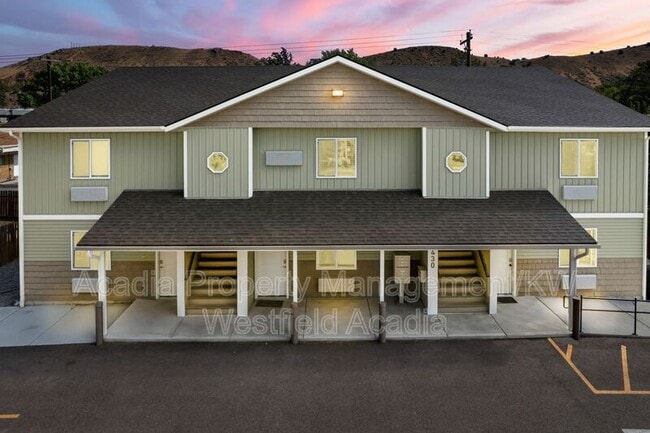 property at 1430 S 4th Ave