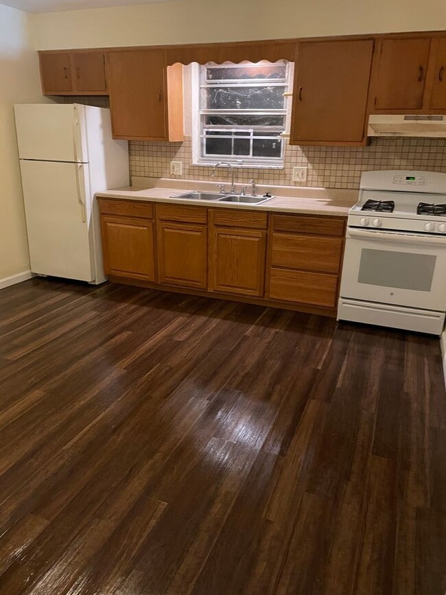 property at 1317 Virginia Ave