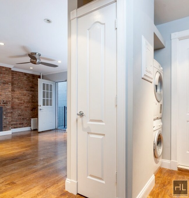 Avenue A in New York, NY - Building Photo - Building Photo