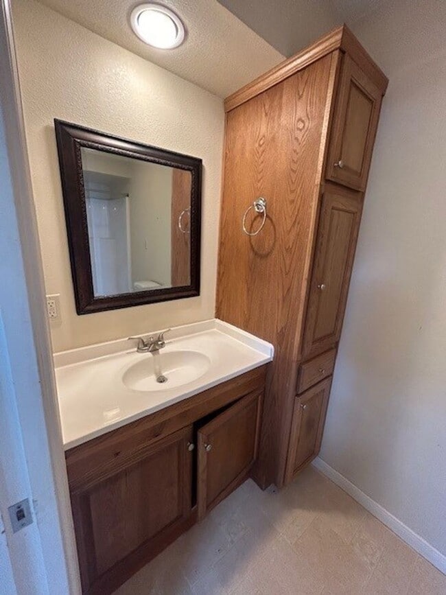 2200 Ridgecrest Cir in Waco, TX - Building Photo - Building Photo