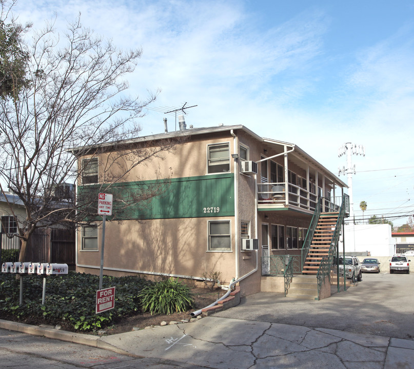 Vista Del Valle in Woodland Hills, CA - Foto de edificio