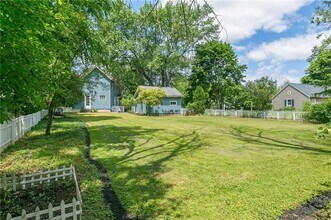 1330 S Winton Rd in Rochester, NY - Building Photo - Building Photo