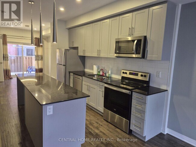 1635 Pleasure Valley Path in Oshawa, ON - Building Photo - Building Photo