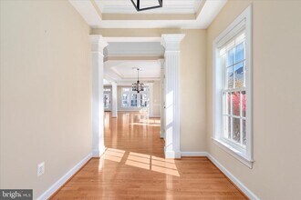 18334 Buccaneer Terrace in Leesburg, VA - Building Photo - Building Photo