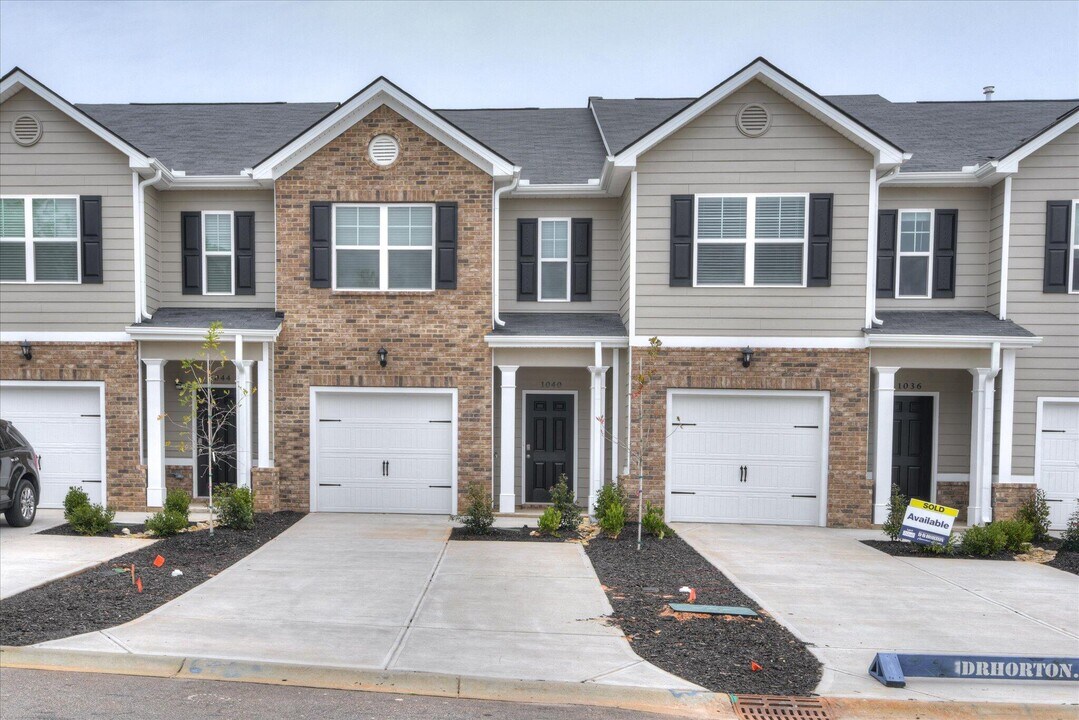 1040 Quaint Parish Cir in Graniteville, SC - Building Photo