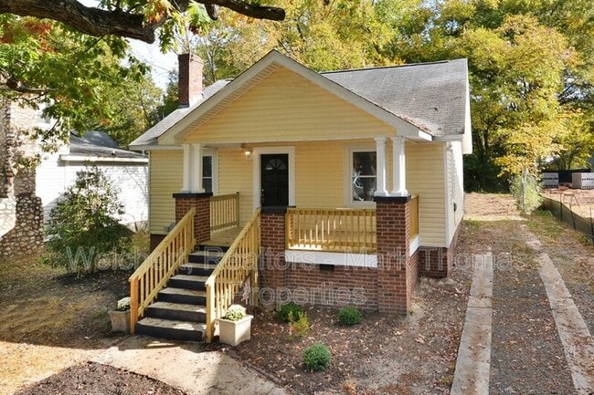 property at 216 N Guthrie Ave