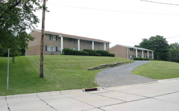 2636-2646 Chamberlain Rd in Fairlawn, OH - Foto de edificio - Building Photo