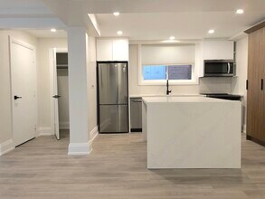 218 Wheeler Av in Toronto, ON - Building Photo - Building Photo