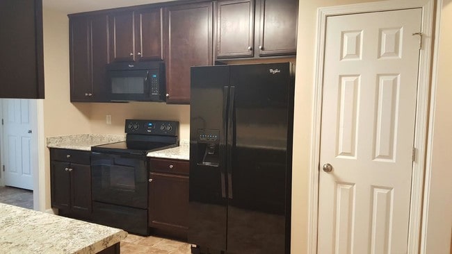 6504 Lantern Ct in Charlotte, NC - Building Photo - Building Photo