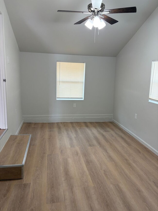 3513 James Ave in Waco, TX - Building Photo - Building Photo