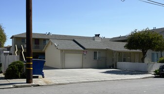 1035 Adams St in Redwood City, CA - Building Photo