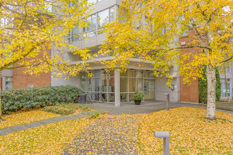 The Conservatory in Vancouver, BC - Building Photo - Building Photo