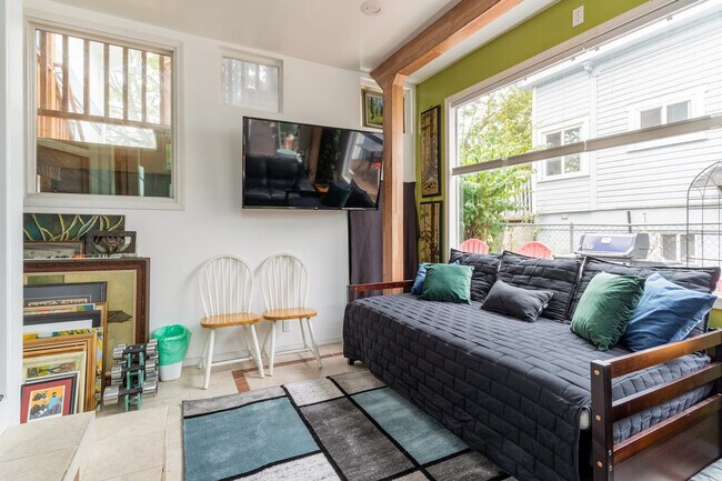 938 21st Ave, Unit GO ID1273351P in Seattle, WA - Building Photo - Building Photo