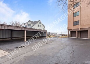 34452 Jefferson Ave in Harrison Township, MI - Building Photo - Building Photo
