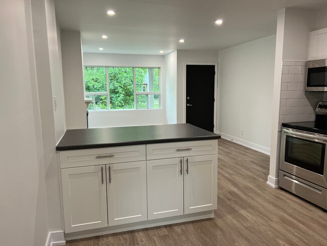 343 St Paul St in Burlington, ON - Building Photo - Building Photo