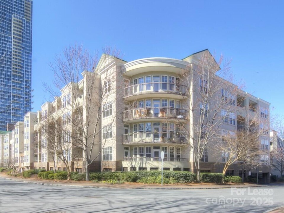 405 W 7th St in Charlotte, NC - Building Photo