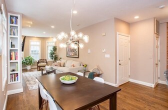 11 Gardner Rd, Unit 2 in Cambridge, MA - Building Photo - Building Photo