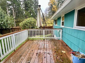 13002 1st Ave NE in Seattle, WA - Building Photo - Building Photo