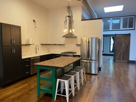 307 N Riverfront Dr, Unit Apt#1 in Mankato, MN - Building Photo