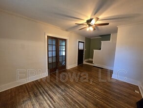 2064 Independence Ave in Waterloo, IA - Building Photo - Building Photo