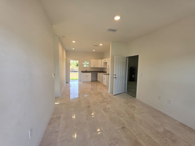 2618 53rd St SW in Lehigh Acres, FL - Building Photo - Building Photo