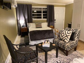 1321 Kings Dr in Tallahassee, FL - Building Photo - Building Photo