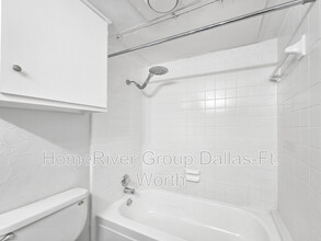 2835 Keller Springs Rd in Carrollton, TX - Building Photo - Building Photo