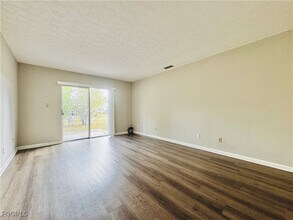 3619 SE 9th Pl in Cape Coral, FL - Building Photo - Building Photo