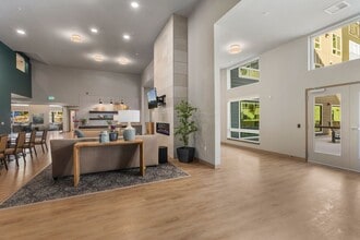 Ovation at Paine Field 55+ Senior Community in Everett, WA - Foto de edificio - Building Photo