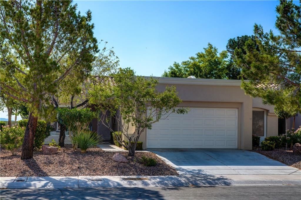 2306 Spring Water Dr in Las Vegas, NV - Foto de edificio