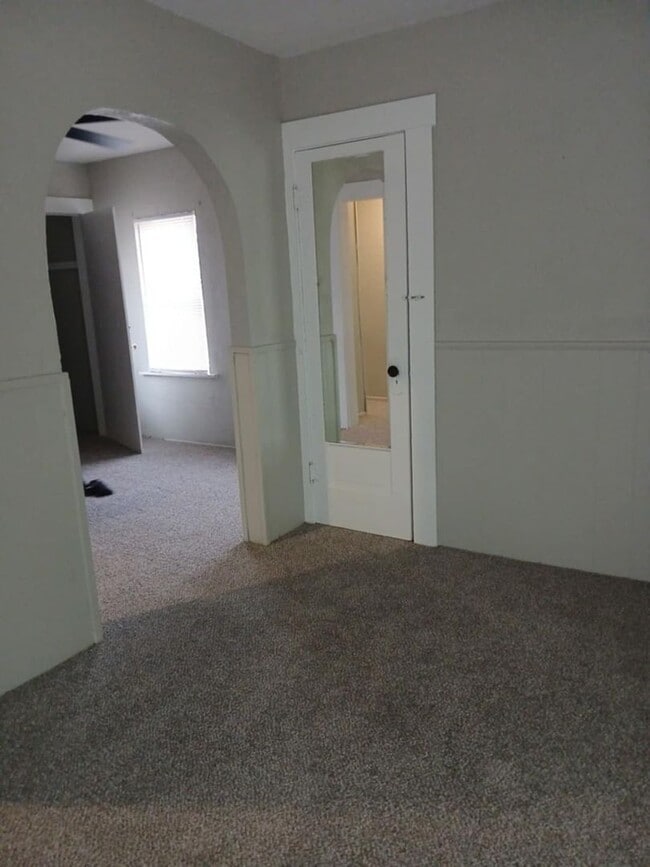 property at 2410 W Douglas Ave