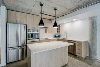 BellCentre in Bellevue, WA - Building Photo - Building Photo