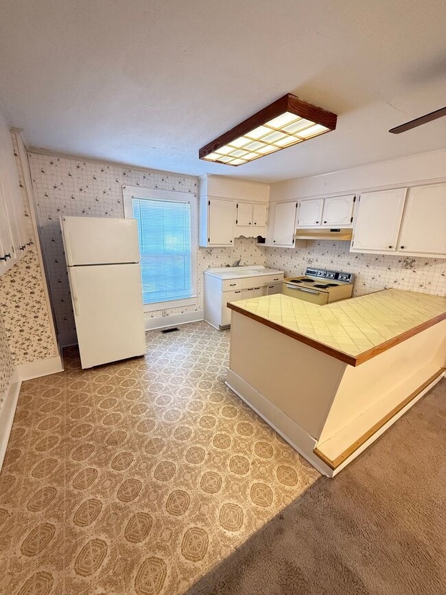 219 Rebecca St in Martin, TN - Building Photo - Building Photo