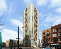 400 N LaSalle St in Chicago, IL - Foto de edificio - Building Photo