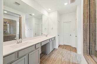 17853 McClary Cardinal Dr in Conroe, TX - Building Photo - Building Photo