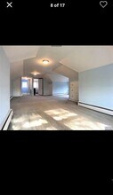 11 Lakeside Blvd, Unit B in Hopatcong, NJ - Building Photo - Building Photo
