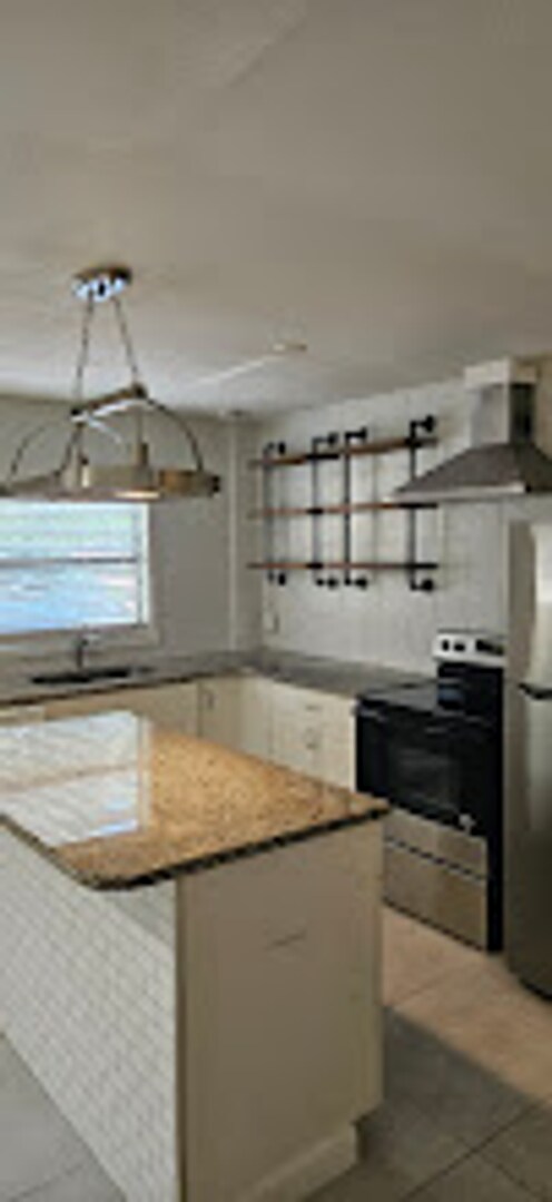 property at 2300 E Crystal Lake Ave