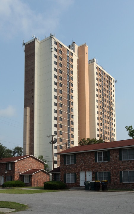 Stillwell Towers in Savannah, GA - Building Photo