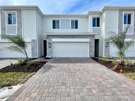 422 Bogey Dr in Davenport, FL - Building Photo