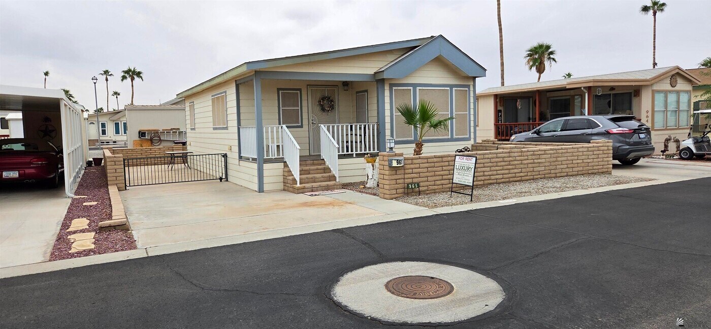 5707 E 32nd St in Yuma, AZ - Building Photo