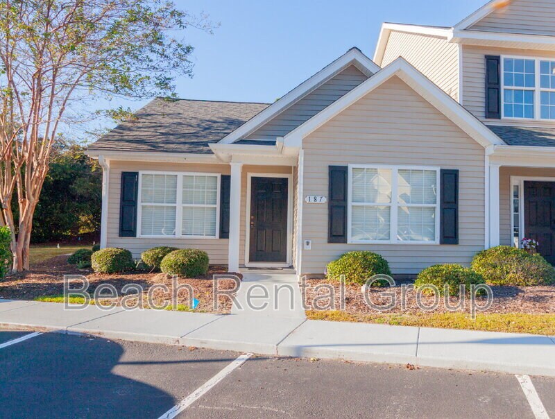 187 Madrid Dr in Murrells Inlet, SC - Foto de edificio