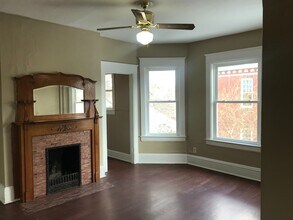 1863 Marshall Ave in St. Paul, MN - Building Photo - Interior Photo